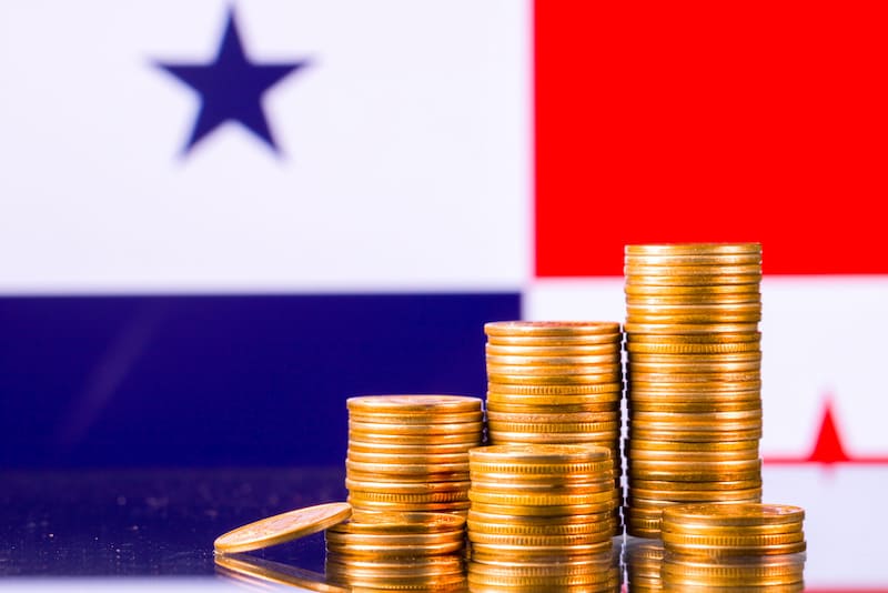 Introduction de la Banque au Panama